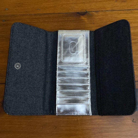 Like new Disney Parks Princess Wallet Cinderella Belle Snow White - Picture 2 of 5